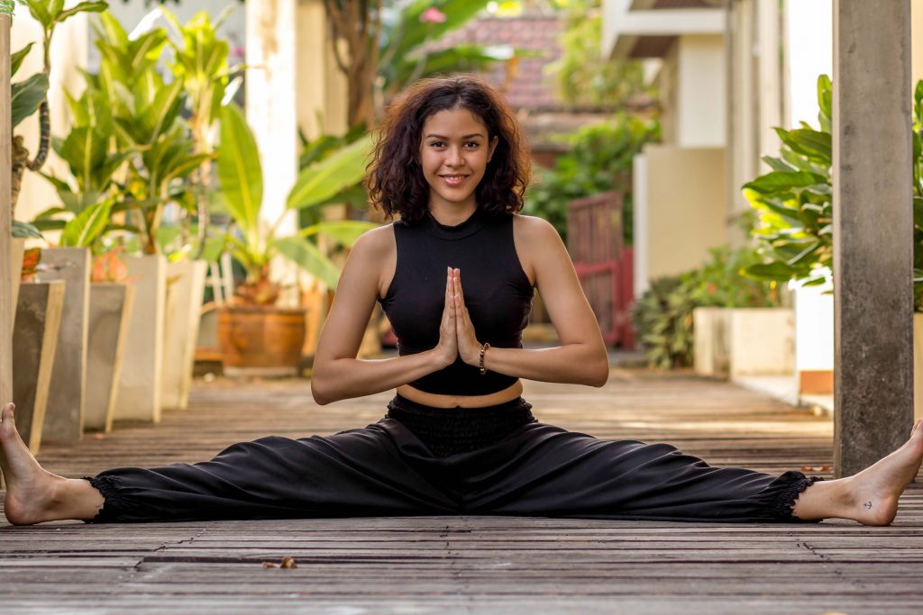 4 Reasons To Wear Harem Pants When Doing Yoga