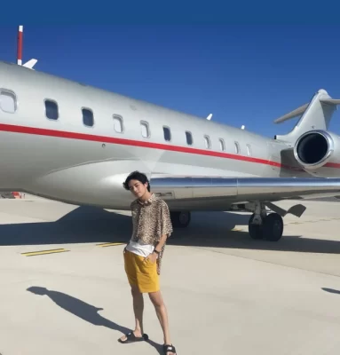 The striking yellow shorts are the highlight of BTS V in Paris' outfit